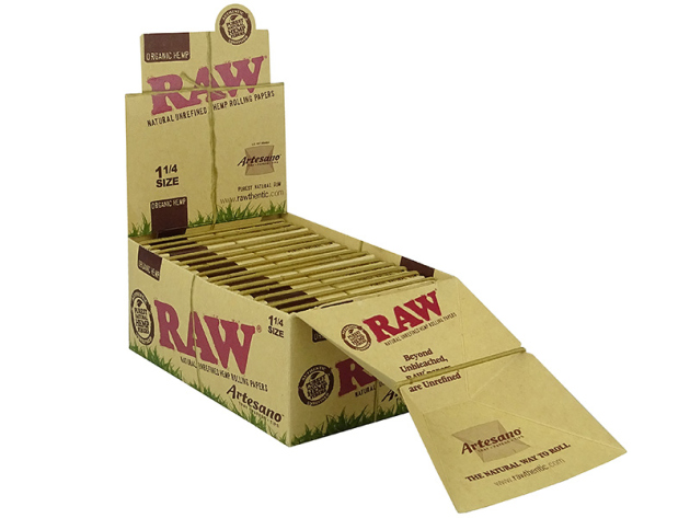 RAW Artesano Organic Hemp 1 1/4, 15 booklets each 32 leaves + Tips + Roll-Base