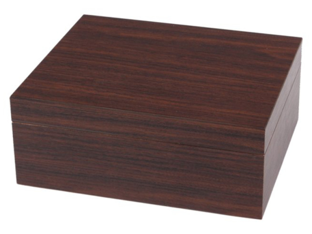 Humidor "Walnuß" für 25 Zigarren 26,2x22,2x10,4cm