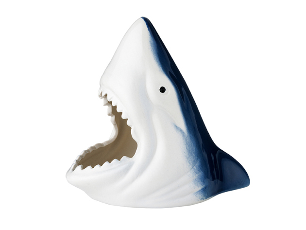 Aschenbescher "Hai" 14x10cm: Höhe 13,5 cm