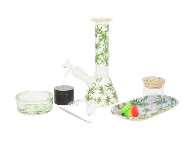 Bong-Set "Super Heroes" mit Bong, Grinder, Storage, Glaspfeife, Tray, Ascher inkl. Bürste + Schaber