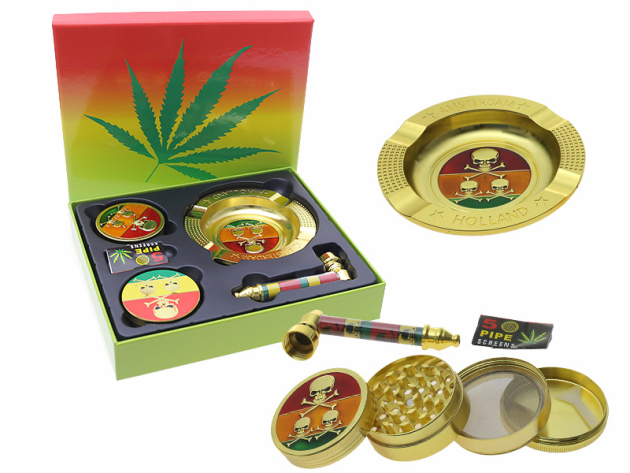 Geschenkbox "Rasta Skull" Grinder, Aschenbecher, Pipe & Siebe